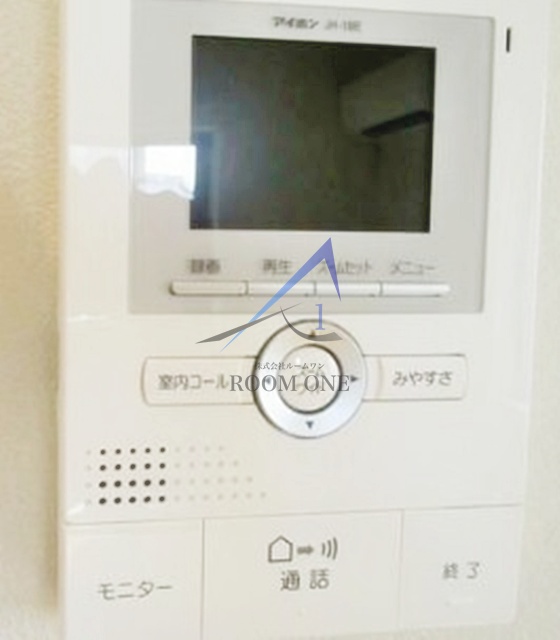 セキュリティ　モニター付きインターホンです。