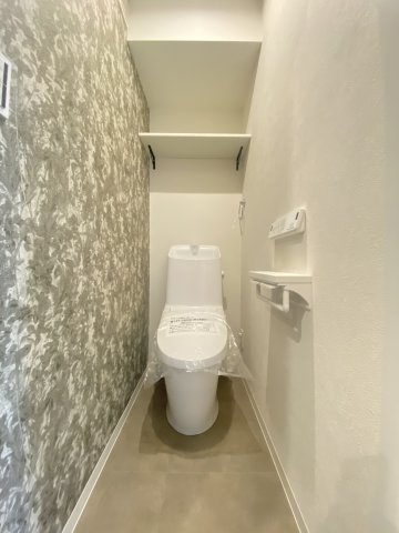 トイレ　温水洗浄便座付き