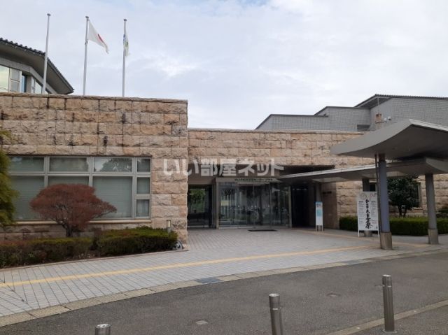 図書館　松任図書館（図書館）まで1237m