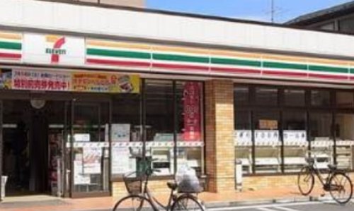 コンビニ　セブンイレブン大田区糀谷小北店（コンビニ）まで484m
