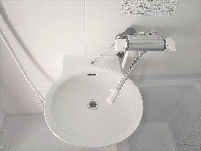 その他部屋・スペース　混合水栓で温度調節が簡単！