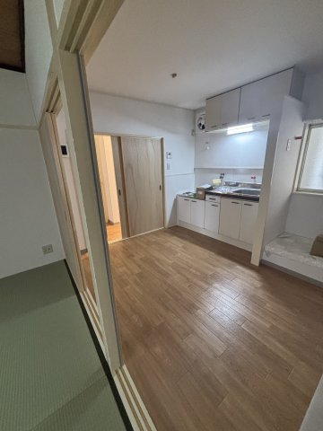千鳥マンションの居間写真