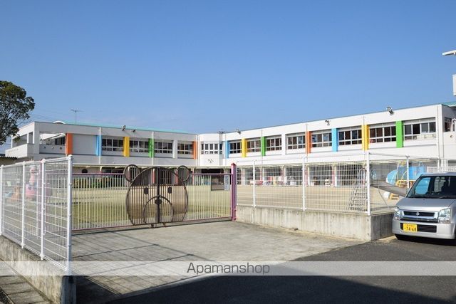 幼稚園・保育園　わらび保育園（幼稚園・保育園）まで572m