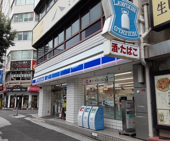 コンビニ　ローソン谷町三丁目西店（コンビニ）まで73m