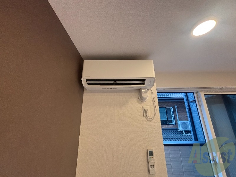 その他設備　リビングにエアコンが付いているため部屋の温度の調節が可能です