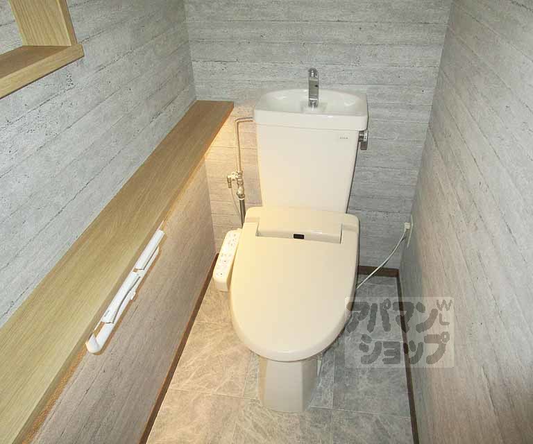 トイレ　１０７号室の写真です。
