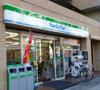 コンビニ　ファミリーマート門前仲町一丁目店（コンビニ）まで39m