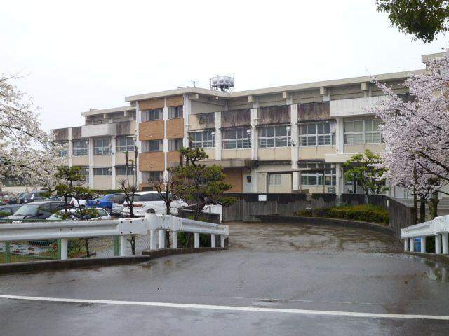 中学校　岐阜市立厚見中学校（中学校）まで600m