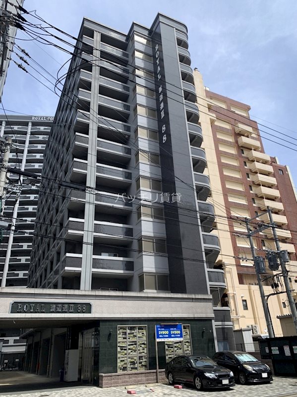 建物外観　写真は反転タイプになります