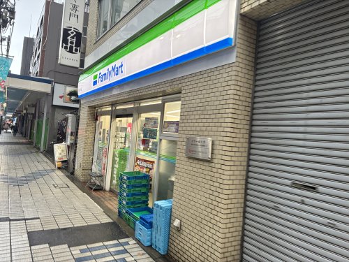 コンビニ　ファミリーマート 東大井店（コンビニ）まで85m