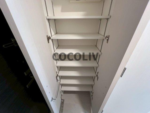収納　同物件別部屋写真