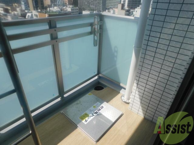 バルコニー　風通しの良いお部屋です。