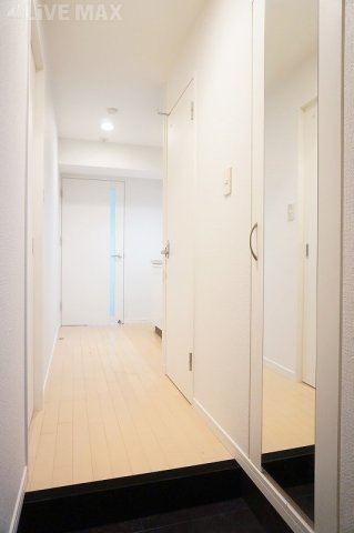 玄関　※別号室参考写真※