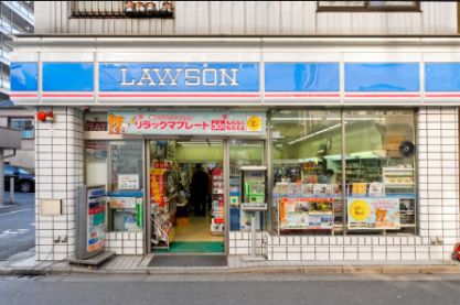 コンビニ　ローソン墨田横川二丁目店（コンビニ）まで82m