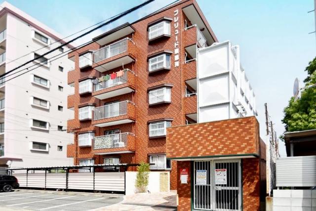 建物外観　【外観写真】ＲＣ造のファミリータイプ物件