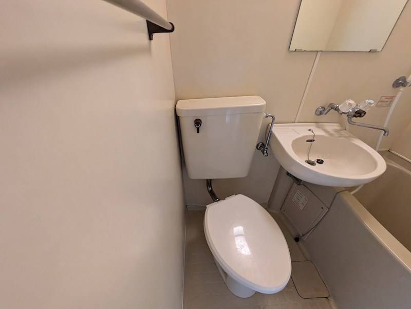 阪神本線 新在家駅 徒歩3分 5階建 築39年のトイレ写真