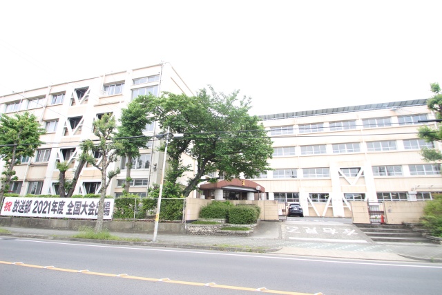 高校・高専　名古屋市立北高等学校（高校・高専）まで2529m