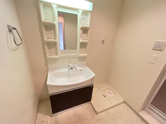 洗面設備　洗髪洗面化粧台
