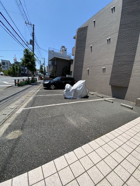 駐車場　敷地内駐車場
