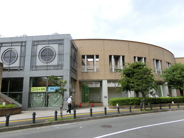その他　こども館（その他）まで400m