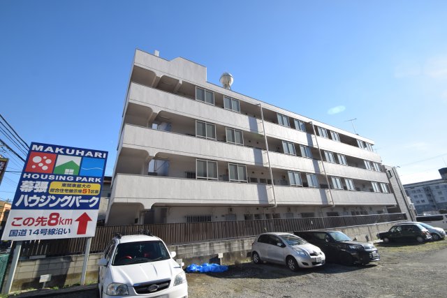 建物外観　人気のマンションタイプです。サンコーポ