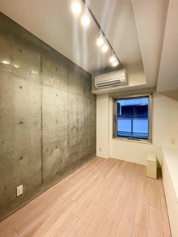 その他　落ち着いて過ごせるお部屋なので、寝室にいかがでしょうか