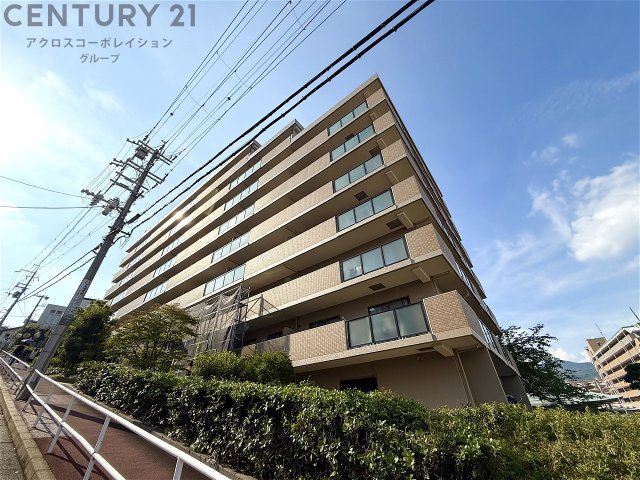 建物外観　エレベーター付きで高層階でも楽々♪