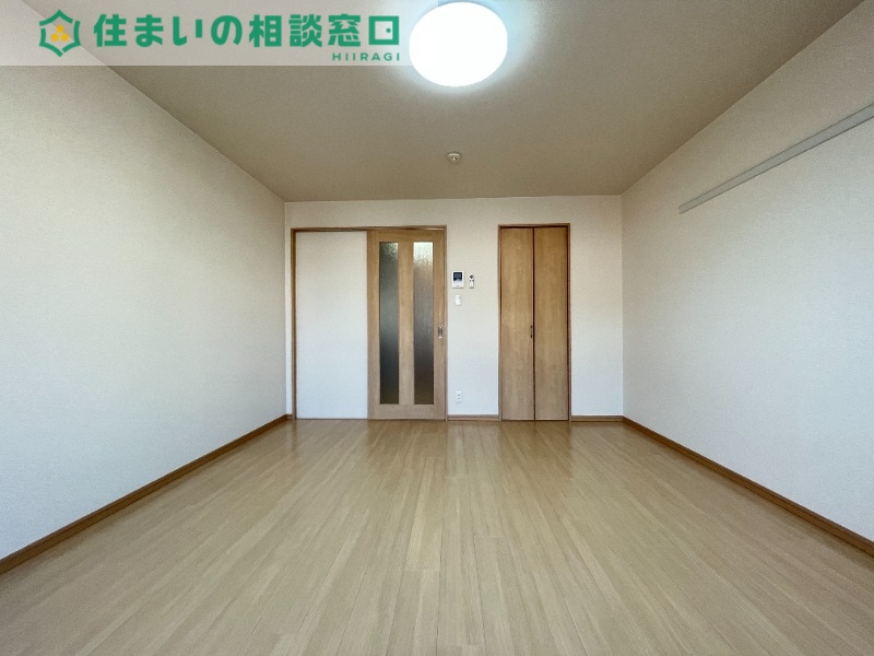 愛知環状鉄道 北野桝塚駅 徒歩15分 2階建 築10年の居間写真
