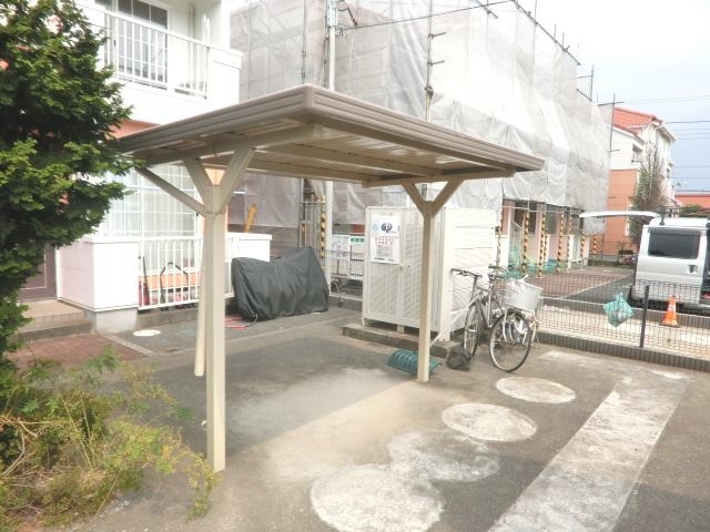その他共有部分　屋根付き駐輪場