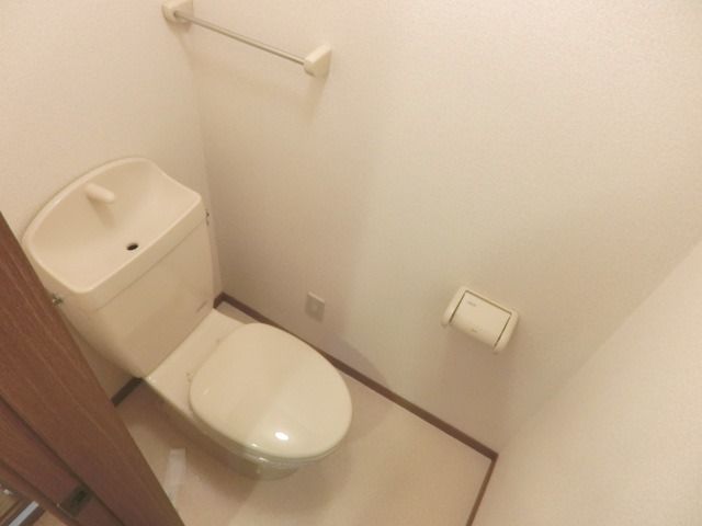 トイレ　清潔感のあるトイレ