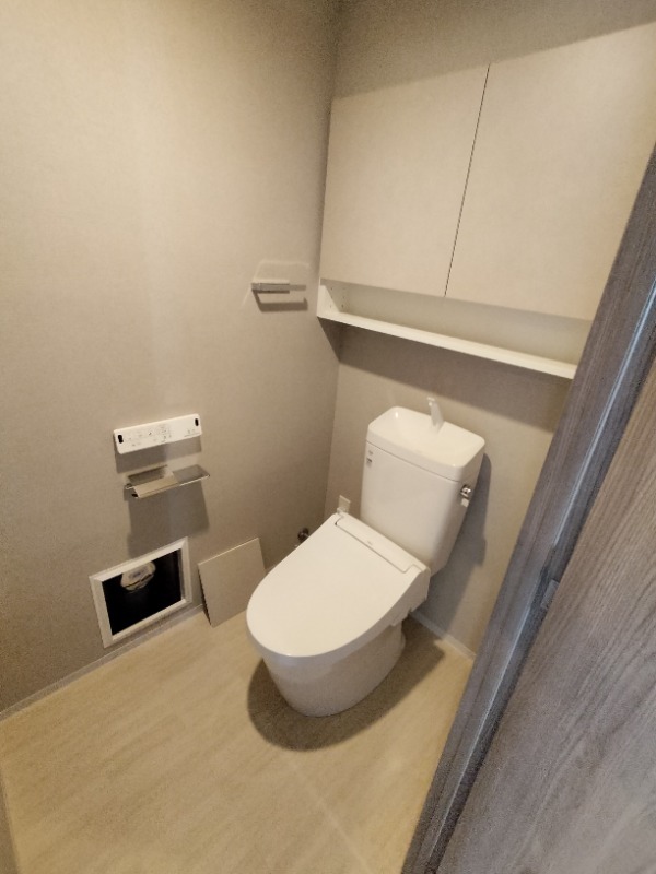 東京メトロ丸ノ内線 新高円寺駅 徒歩6分 7階建 築3年のトイレ写真