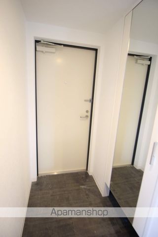 地下鉄東豊線 東区役所前駅 徒歩8分 4階建 築9年の玄関写真