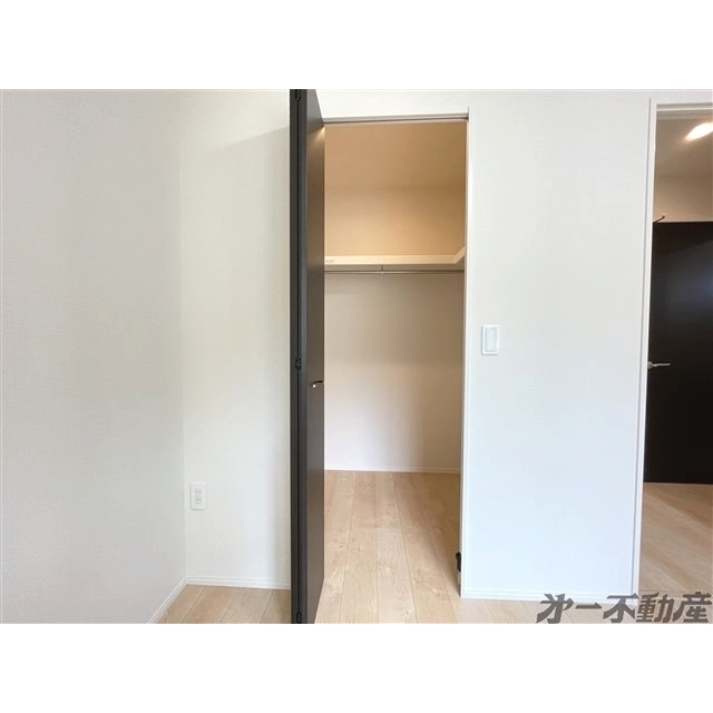 収納　ウォークインクローゼット