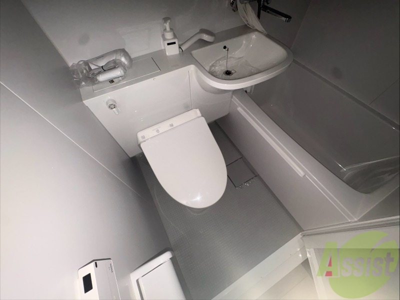 トイレ　こちらはトイレです。清潔感があり、安心して使用できます。