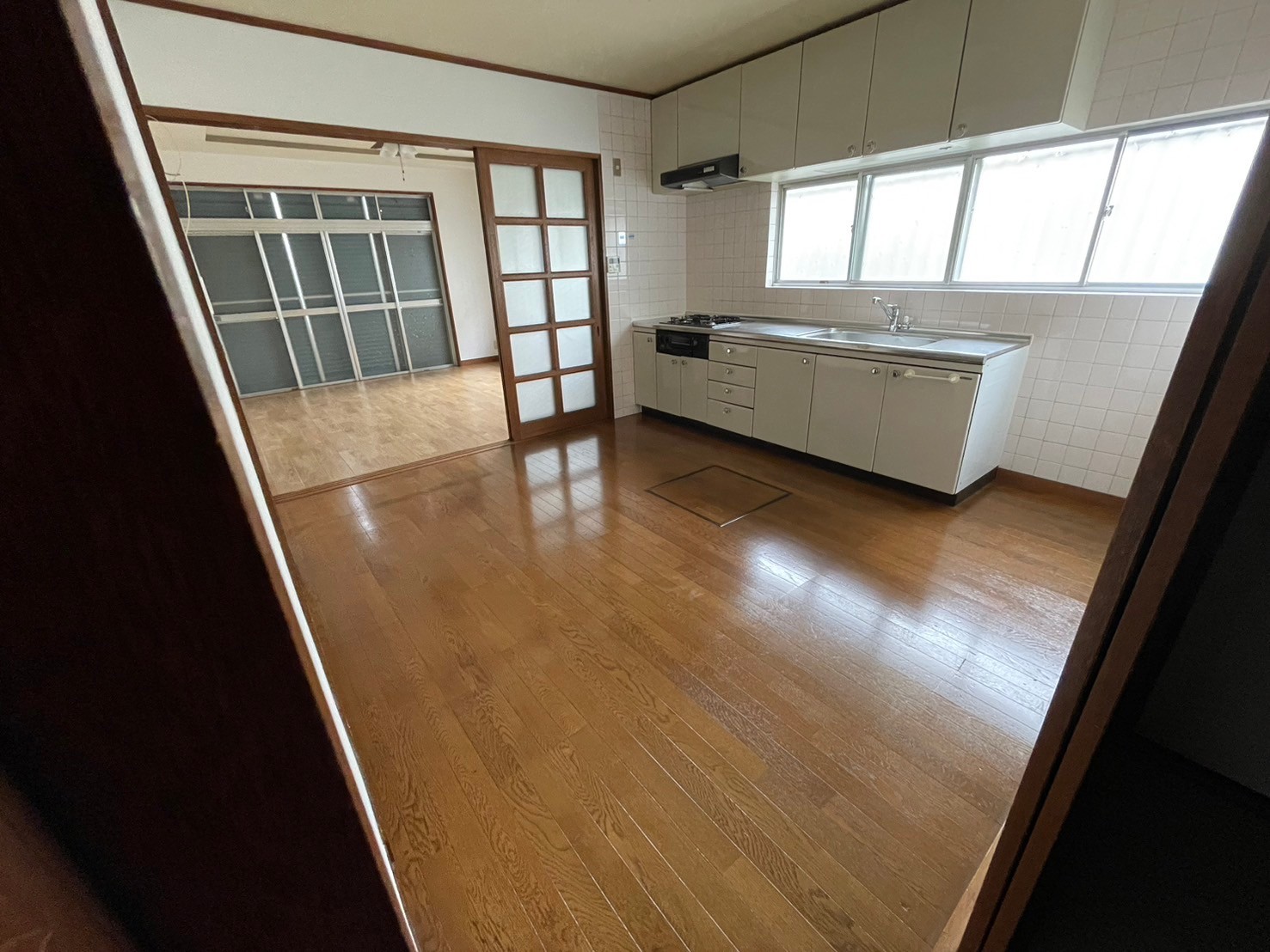 八尾市堤町1丁目貸家の居間写真