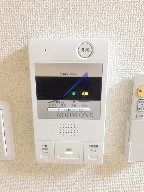 セキュリティ　モニター付きインターホンです。