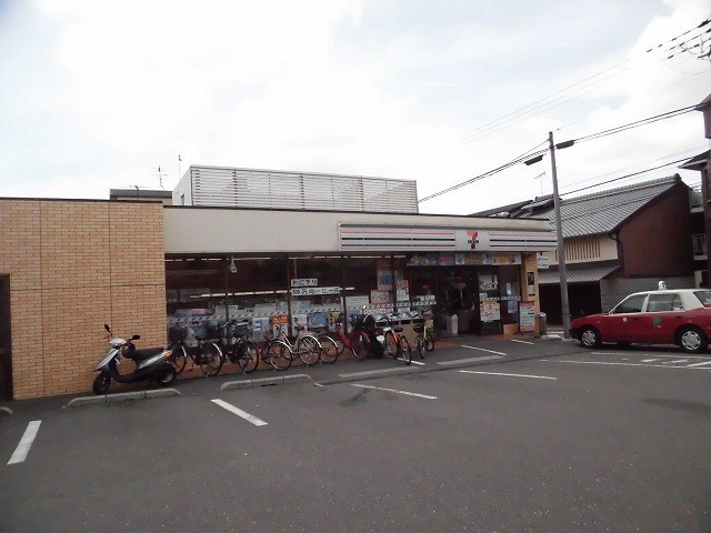 コンビニ　セブンイレブン 京都鷹峯藤林店（コンビニ）まで770m