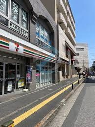 コンビニ　セブンイレブン瑞江駅南口店（コンビニ）まで130m