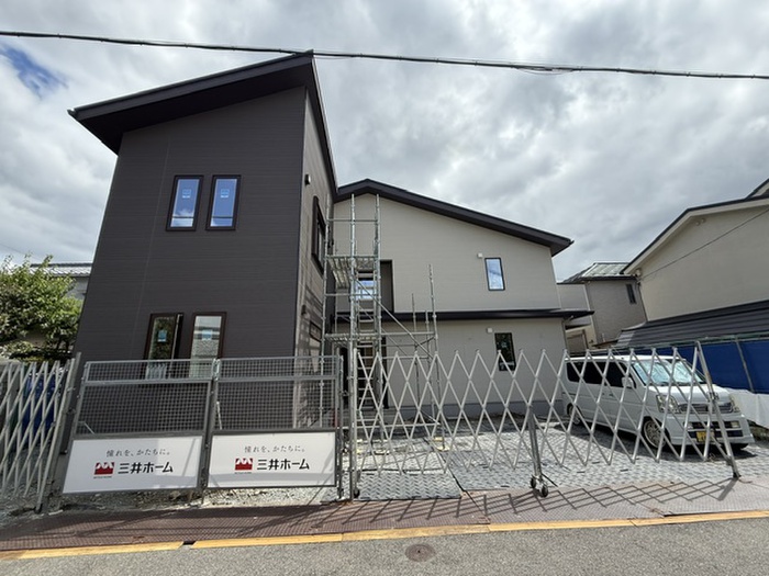 建物外観　建築中