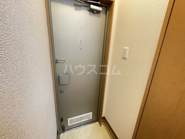 石川台レジデンスの玄関写真