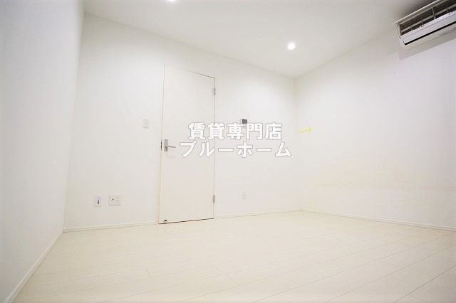 居室・リビング　6.09帖の明るい洋室！