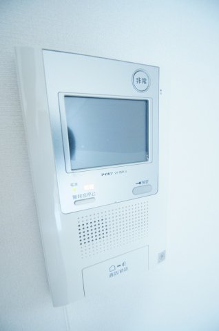セキュリティ　来訪者が確認できる女性に安心の「TVモニターホン」