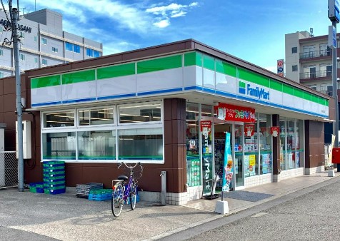 コンビニ　ファミリーマート 南大塚店（コンビニ）まで154m
