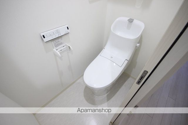 広島電鉄宮島線 楽々園駅 徒歩17分 3階建 築10年のトイレ写真
