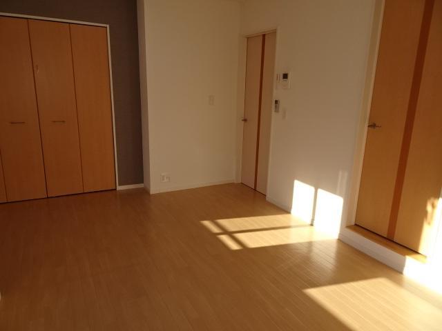 クレシア本郷台の居間写真