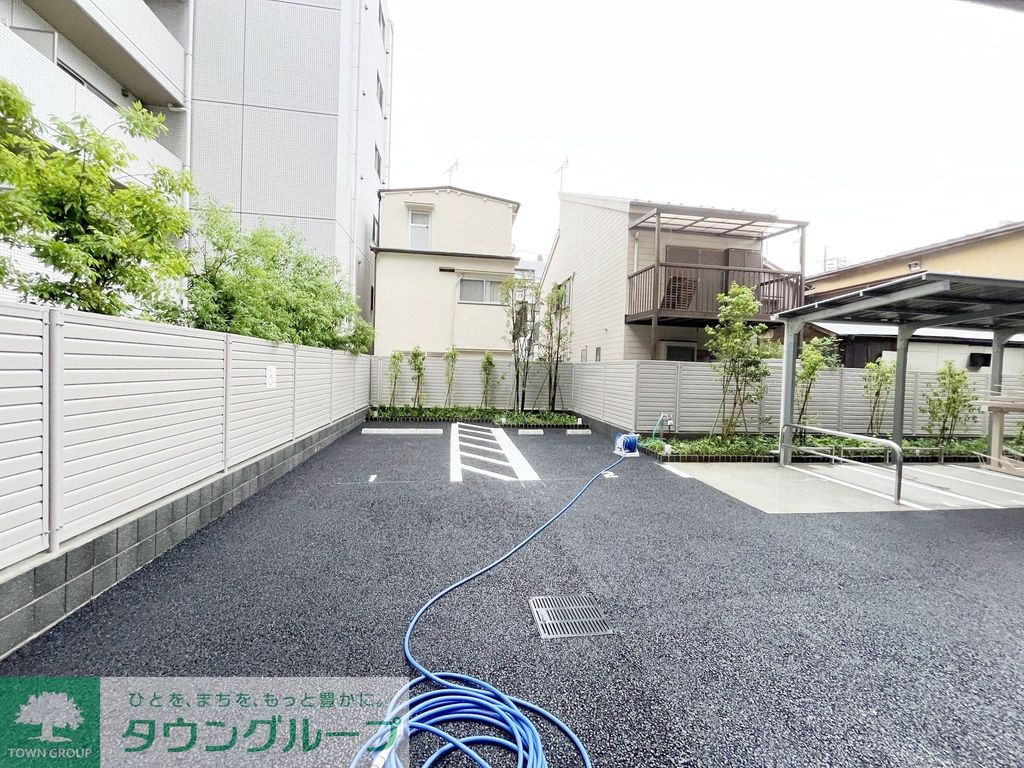 駐車場　駐車場