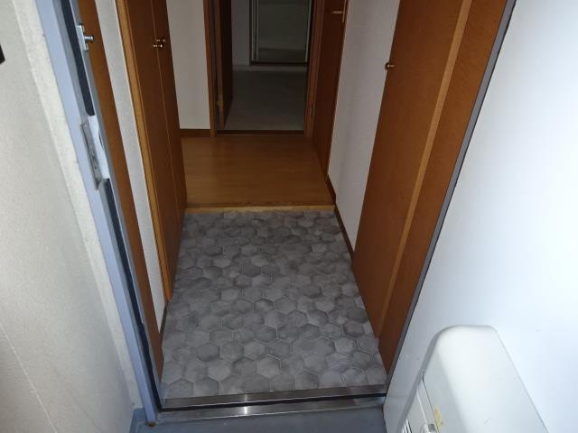 ルネスHINATAの玄関写真