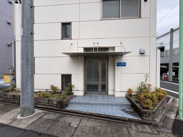 エントランス　ゆとりのあるエントランスです