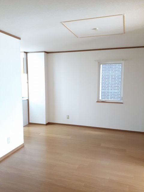 ジェミネス A棟の居間写真