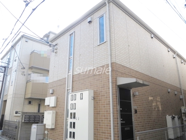 建物外観　軽量鉄骨造です☆